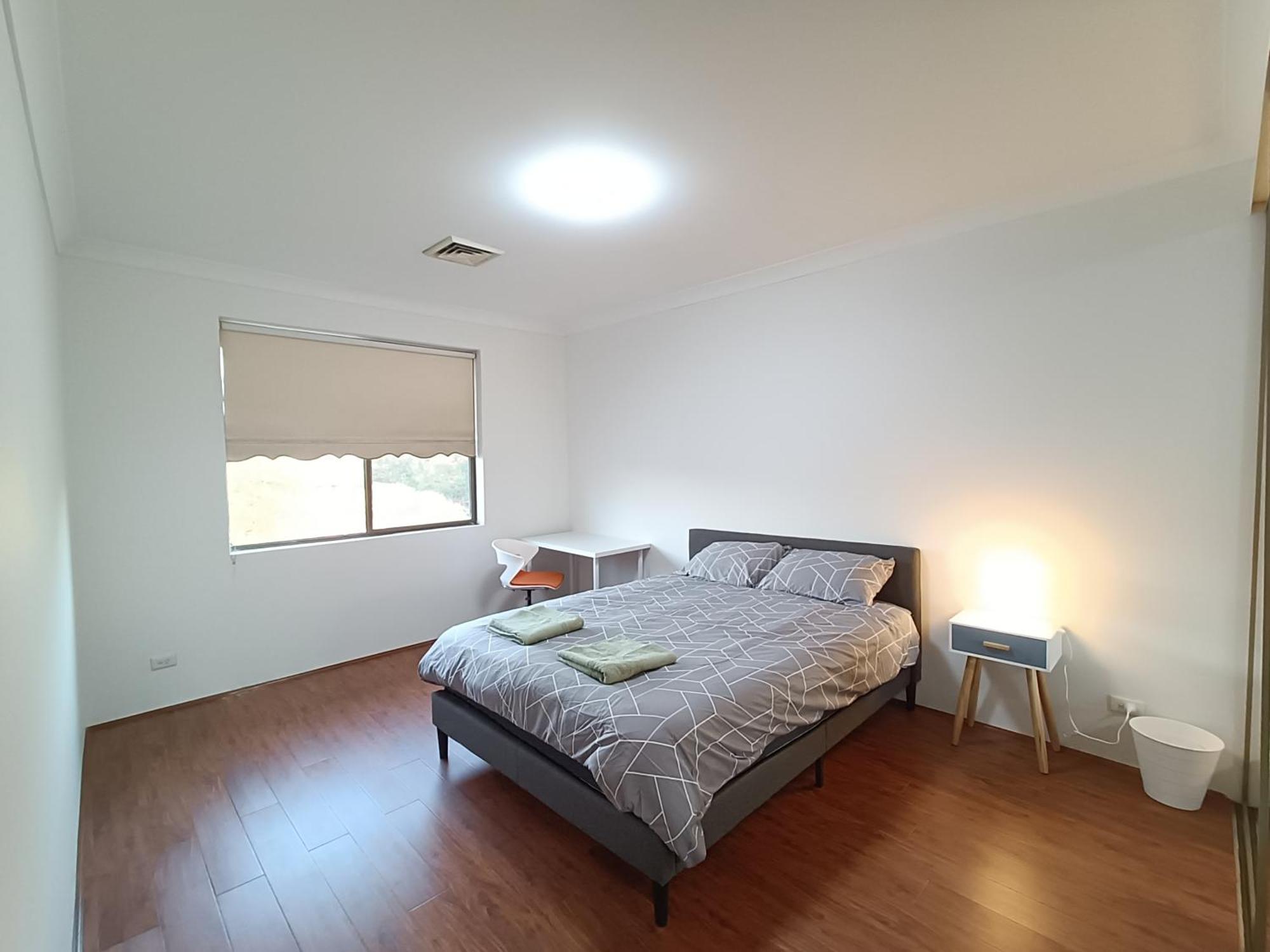 Homestay Cozy Queen In Spacious - M7 *