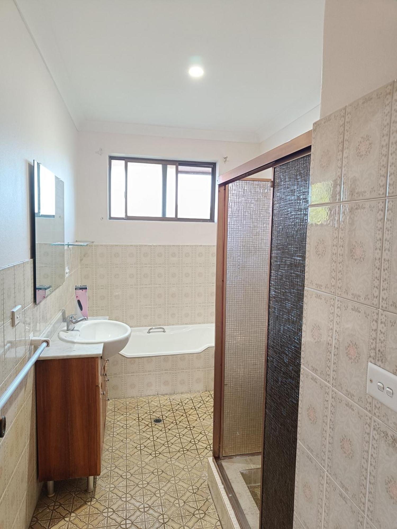 Cozy Queen In Spacious - M7 Homestay *