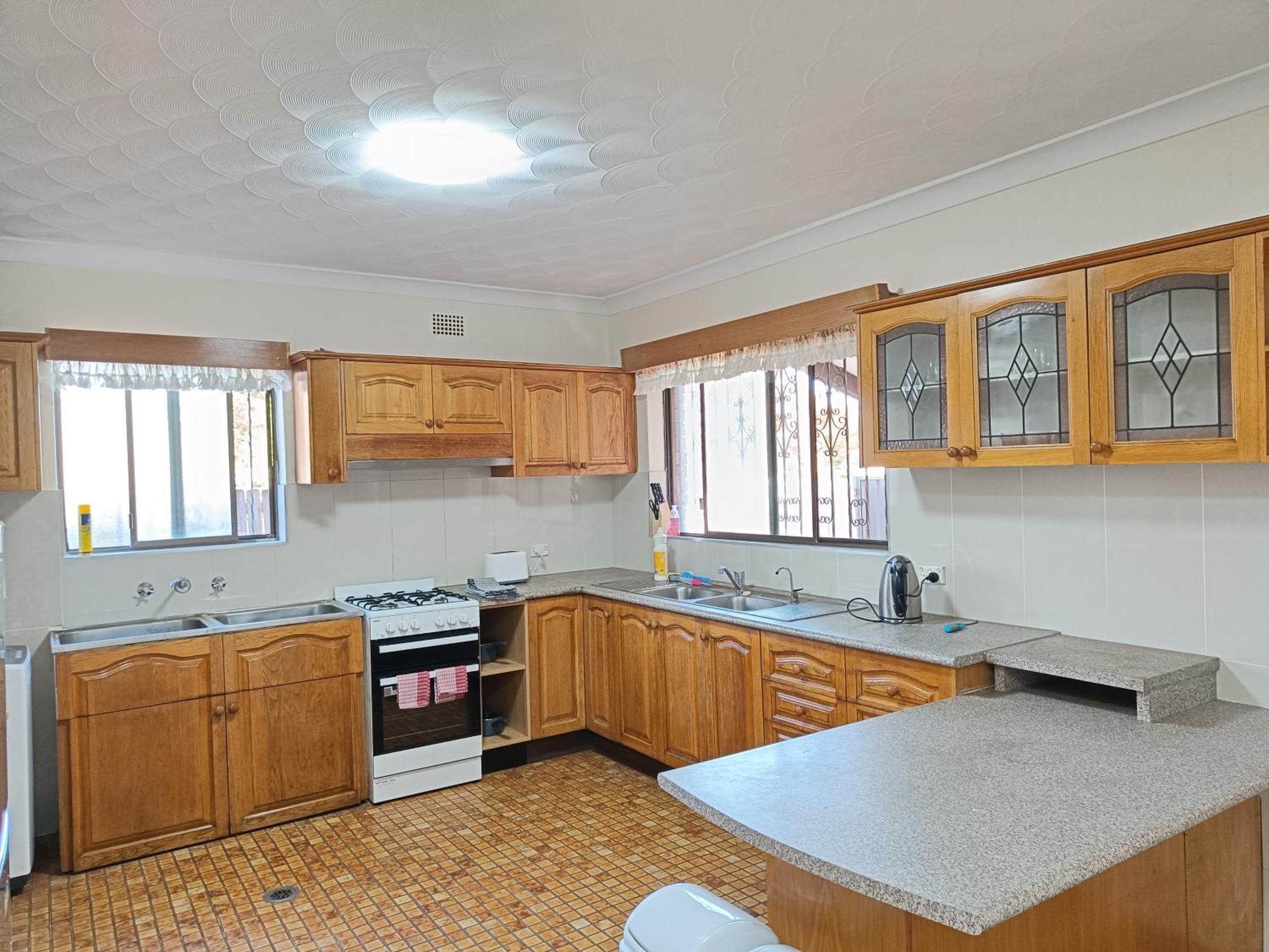 Cozy Queen In Spacious - M7 Homestay Merrylands