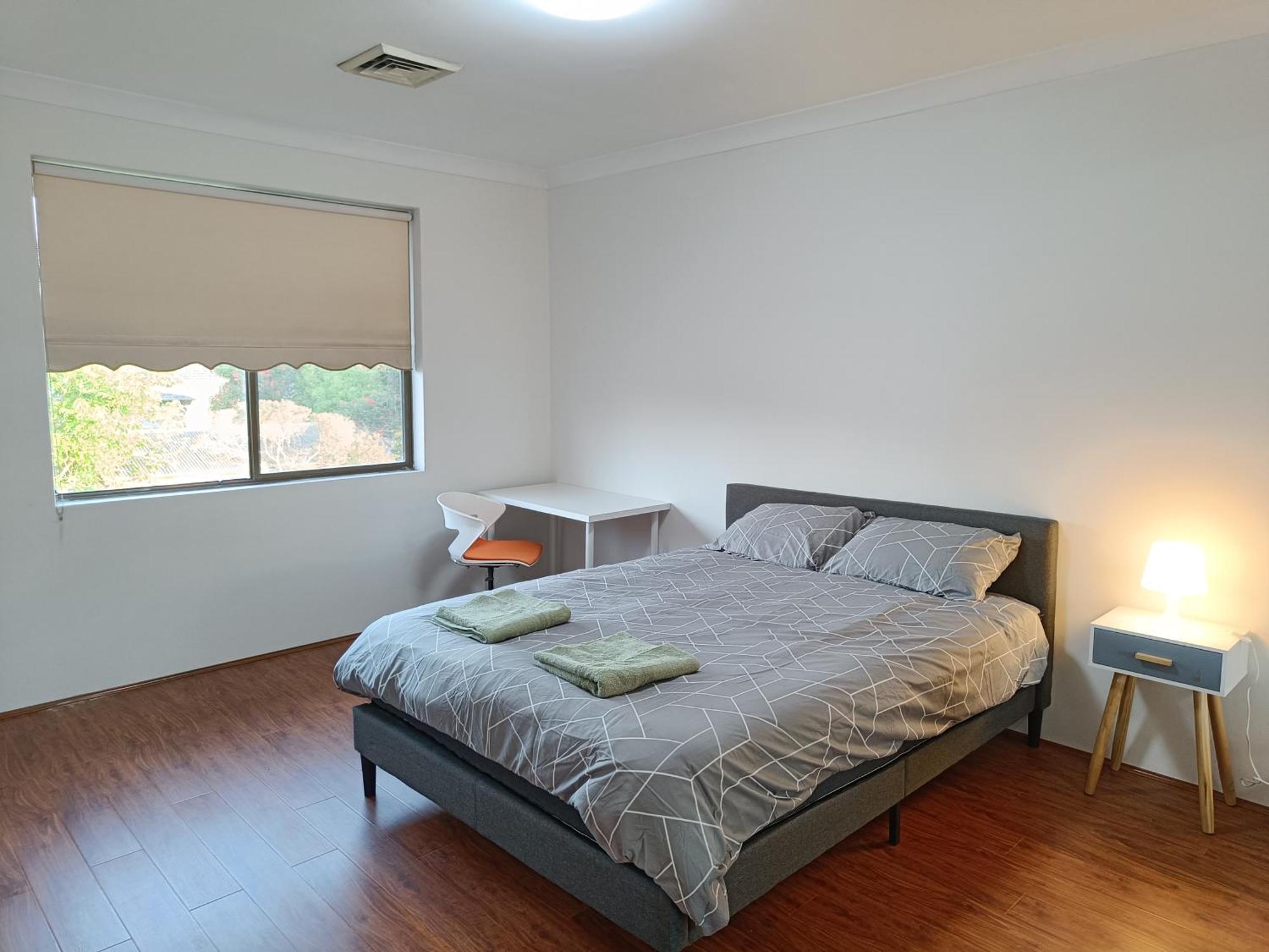 Cozy Queen In Spacious - M7 Homestay